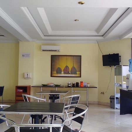 Quint Hotel Manado Exterior photo