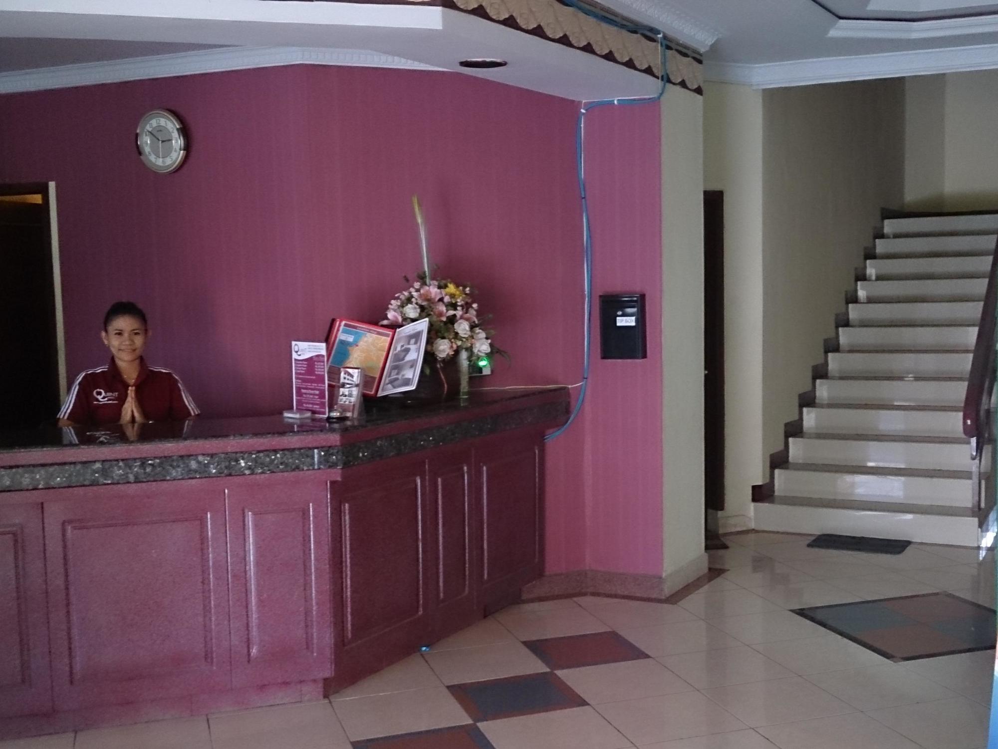 Quint Hotel Manado Exterior photo